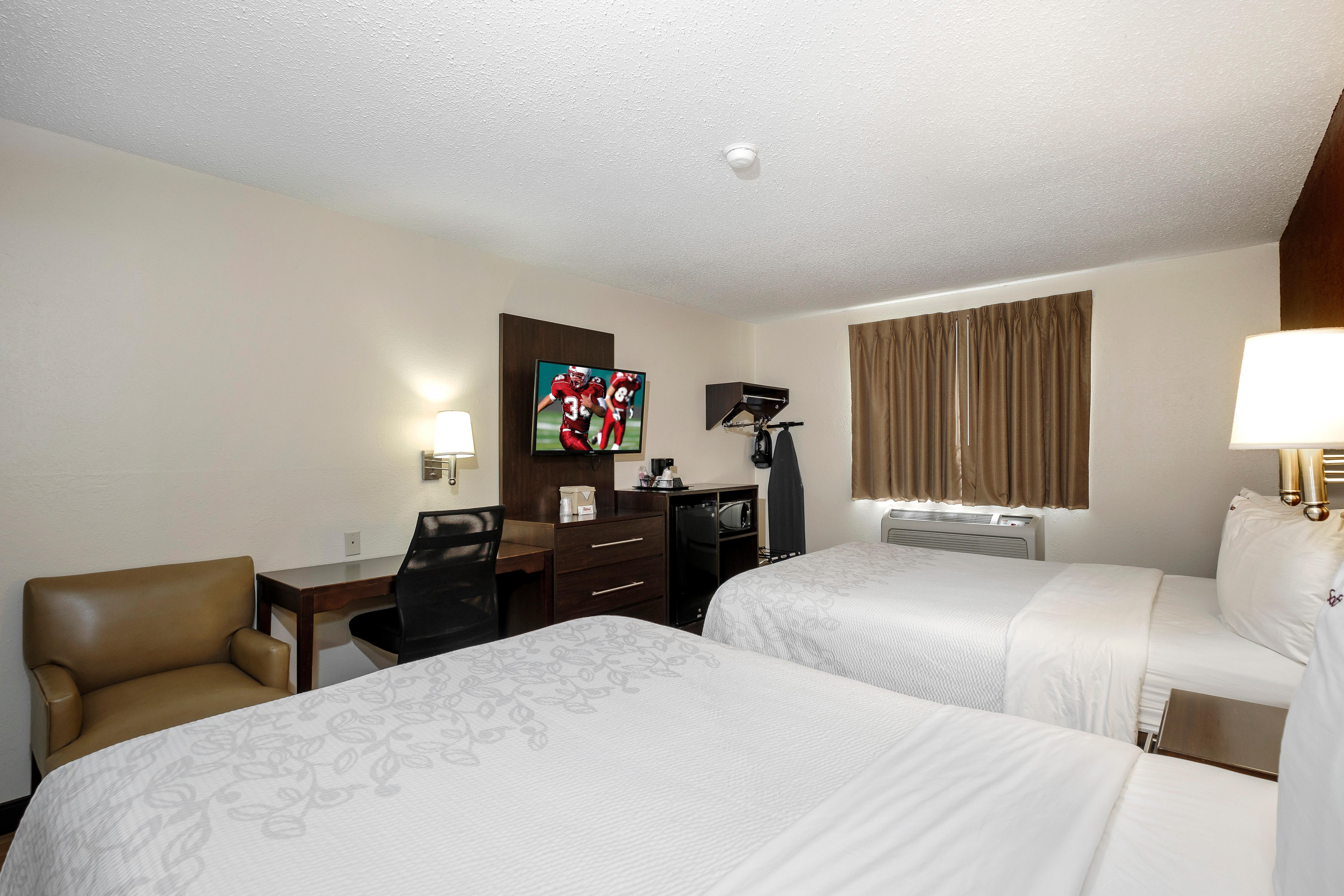 Red Roof Inn Plus+ & Suites Malone Exterior foto