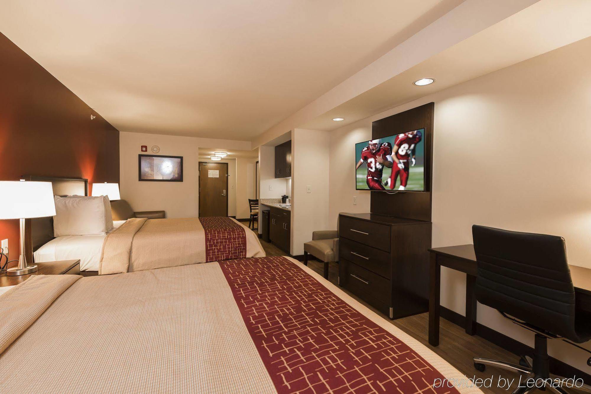 Red Roof Inn Plus+ & Suites Malone Exterior foto